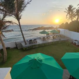 Villa One64 Beach Front - Apartments