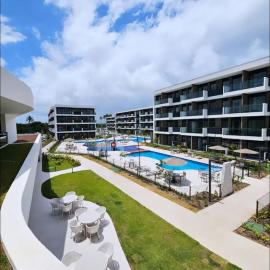 Makia Beach muro alto
