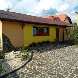 Útulný Domček Privat Bedrich, hotel in Poprad