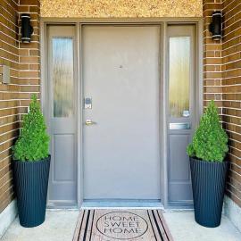 4BR Family Spacious Home - Near SkyTrain - Free Parking