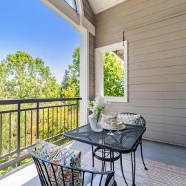 Contemporary one big bedroom in the Palo Alto area, close to Stanford, CA, a nice & relaxing place, hotel in Palo Alto