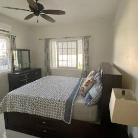 Centrally Located Modern Cottage in Liguanea