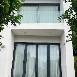 Azuri Mauritius - 3 Bedroom Townhouse, hotel in Roches Noires
