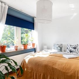 Spacious Family Home with Backyard, Hotel in Tungelsta