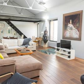 Casa completa, jardín privado y garaje VUT 40-0616