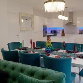 5 Bedroom Luxury Home, Aylesbury - London