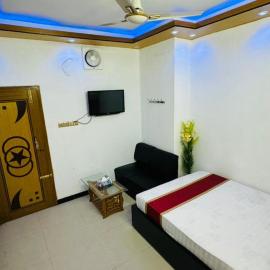 Hotel Park Valley International, готель у місті Ābdullāpur