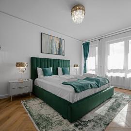 FLH - Panoramic Garden Luxury Apt، فندق في كريستيان