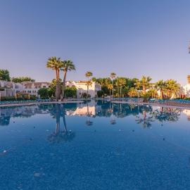 Resort house with Pools and Private beach
