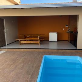 Casa com Piscina em Prado BA