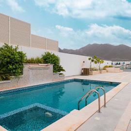 Montagne 11 Luxury Villa 3 BR - Al Dana Island Fujairah, Hotel in Fudschaira