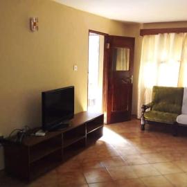 Rosaline's Lodge، فندق في فريتاون