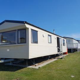 Comfortable and Spacious Mobile home - Sleeps 6,
