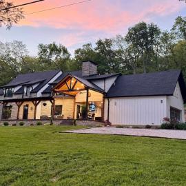 Charming 4-br Modern Farmhouse, hotel a Bowling Green