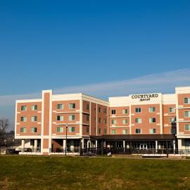 Courtyard by Marriott Rome, hotelli kohteessa Rome