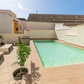 Pilar8 - Bonito y céntrico apartamento con parking y Piscina