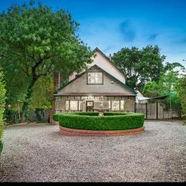 5-Bed Secret Garden House, hotel a Croydon