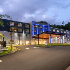 Holiday Inn Express & Suites Pittsfield-Lenox-Berkshires by IHG, hotel a Pittsfield