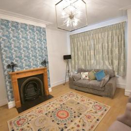 Charming & Cosy Home Stockport, hotel in Stockport