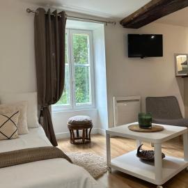 Le Grand Studio De Septeuil 27m2: Septeuil şehrinde bir otel