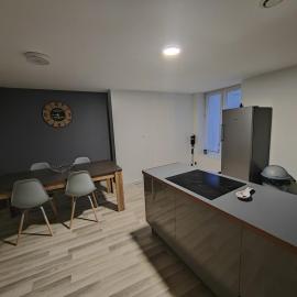 Maison de ville spacieuse, hotel in Dammartin-en-Goële