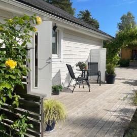 Seaside Apartment Close to Borgholm, hotelli kohteessa Borgholm