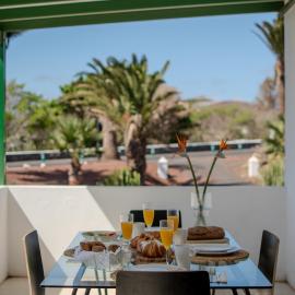 Casa de La Huerta by Villalize, hotel in Yaiza