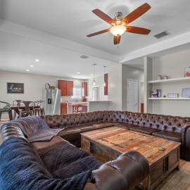 Lakeside Retreat King Suite with Grills and Fire Pit