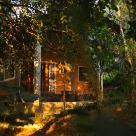 Aum Hum Homestay, khách sạn ở Fang