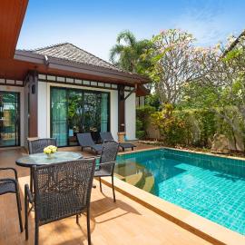 Orchid Villa - 3 Bedrooms Pool Villa - Rawai beach, hotel in Rawai Beach