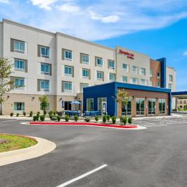 Hampton Inn Daleville, hotel en Daleville