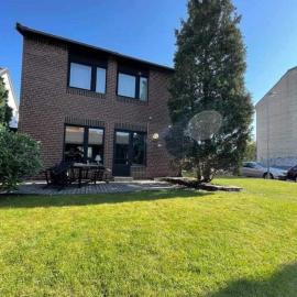Large and spacious holiday home in Helsingborg – hotel w mieście Helsingborg