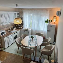 Lovely cozy vintage apartment