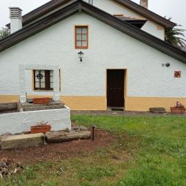 Casa De la Agüera, hotel a Busto