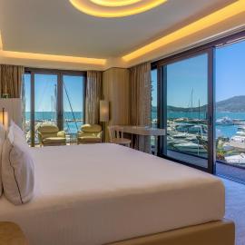 Porto Lotti Suite Hotel，拉斯佩齊亞的飯店