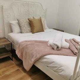 2bd 2bth Modern House close 2Train&Westfield、ホーンズビーのホテル