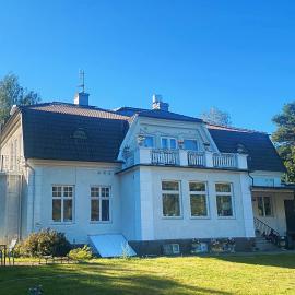 Vallby Herrgård, viešbutis mieste Mariestadas