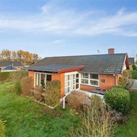 Holiday Home Yrjö - 1km from the sea by Interhome, hotel in Rønne