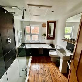 Nomi Homes - Okehampton Place - Exeter - Sleeps 7, hotel en Exeter