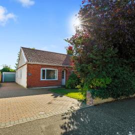 Seven Space - Applegarth House, 3 Bed Bungalow, hotel in Ringland