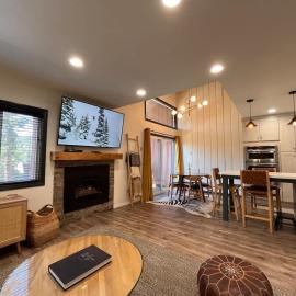 MSRC108 - Cozy Mtn Condo - Hot Tub - Walk to Canyon Lodge