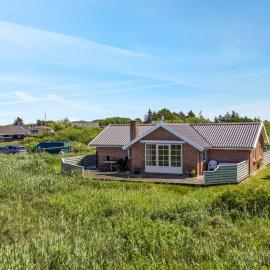 Holiday Home Frithger - 250m from the sea by Interhome, hotel in Lakolk