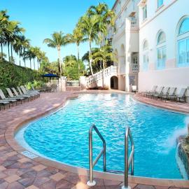 Hilton Naples, hotel en Naples