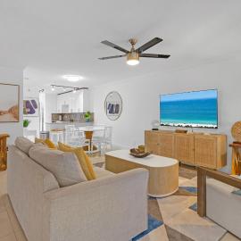 Boca Waterfront • Watch the Boats • Pool & Gym