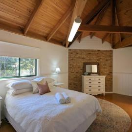 Sandys Pottery Cottage- pet friendly, wineries,, hotel di Healesville