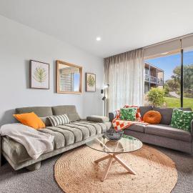 1BR Apartment 43 sleeps 5,Golf,Beach,Hot Springs, Hotel in Fingal