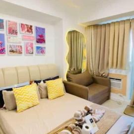 NG staycation Azure north pampanga, hotel em Lagundi