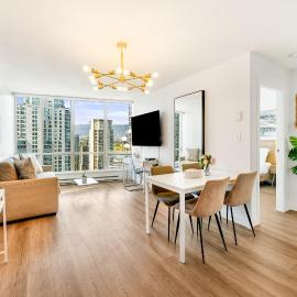 Best Location Downtown Chic Suites, hotel in Vancouver