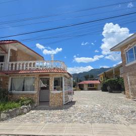 Hotel Paradise Inn