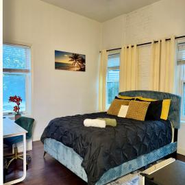 BP STAYS - Hotel-Style, No Host, Professionally Managed ID302